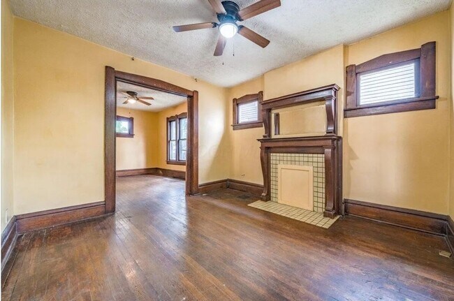 Building Photo - Incredible 6 Bedroom Home OSU Campus – Ren...