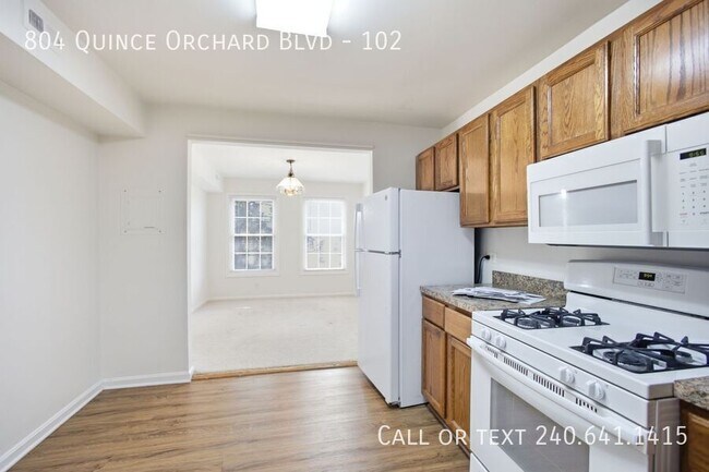 Building Photo - 804 Quince Orchard Blvd