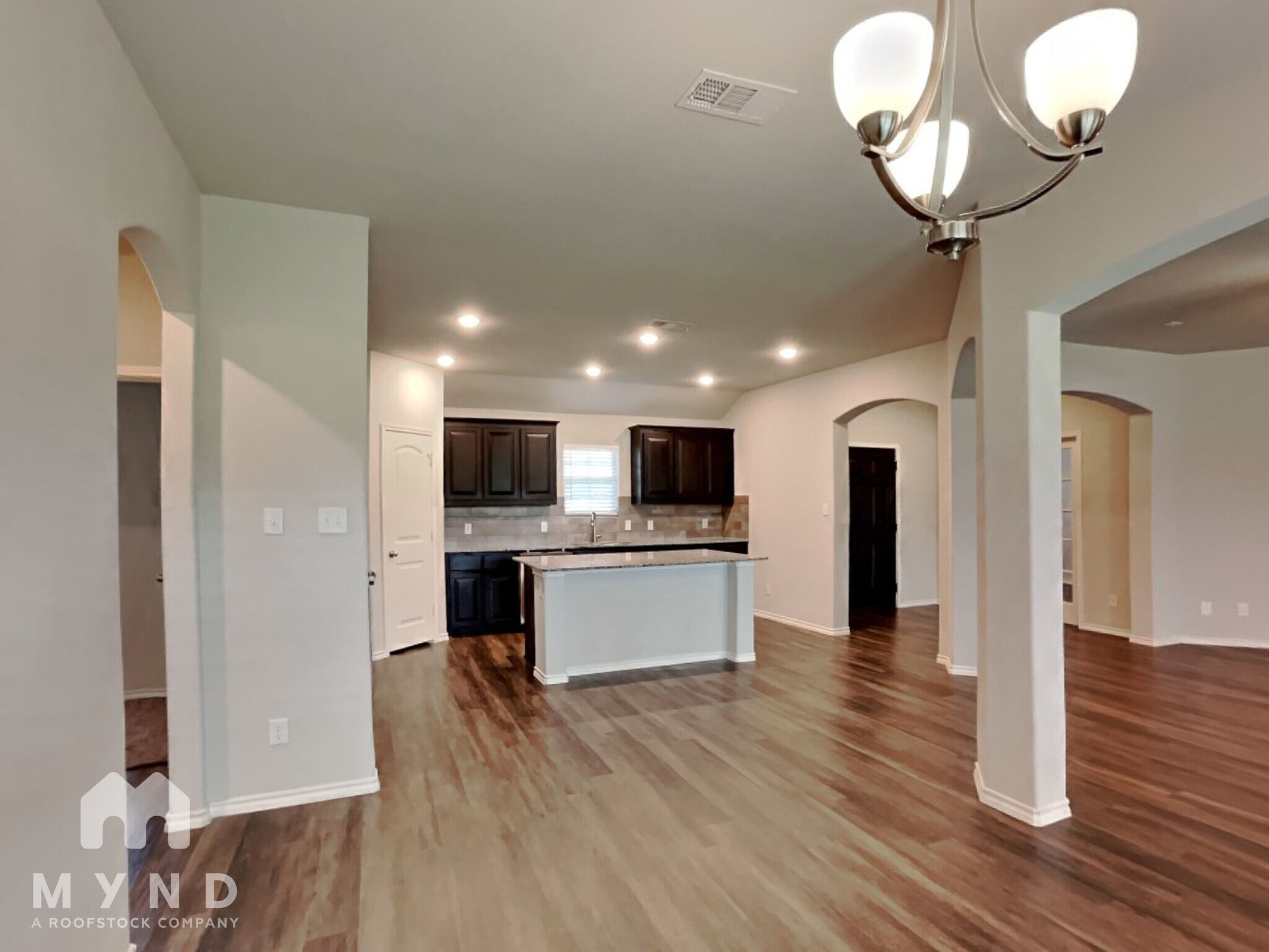 Building Photo - 3905 Chippewa Ct