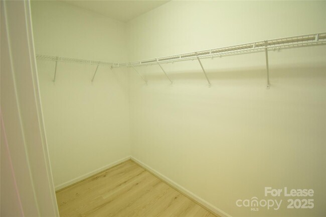 Building Photo - 3334 Crutchfield Pl