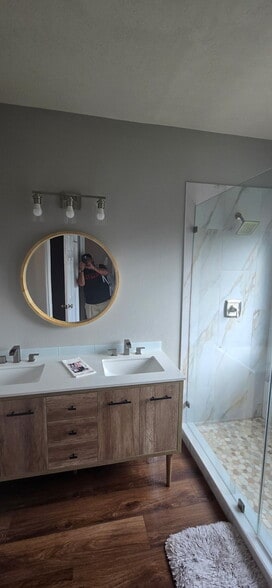 Primary bathroom downstairs - 3602 Cedar Flats Ln