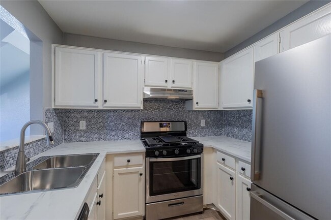 Building Photo - 319 Rawhide Loop