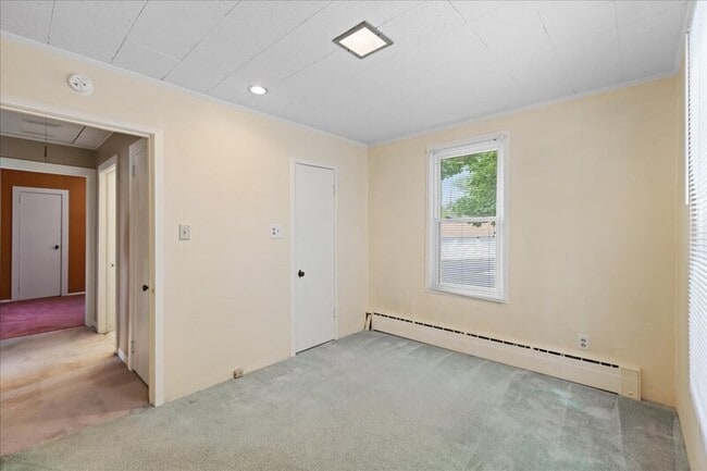 Building Photo - 309 S River Walk