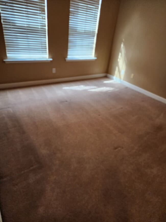 Building Photo - 122 Governors Blvd