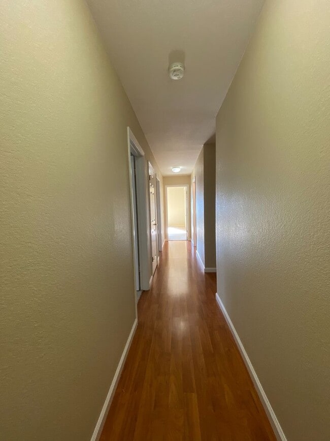 Building Photo - Single Story Beautiful Bay View Home
