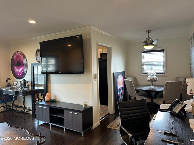 Building Photo - 346 South St