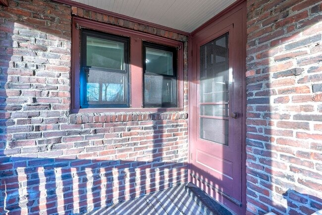 Building Photo - 22 Weston Ave