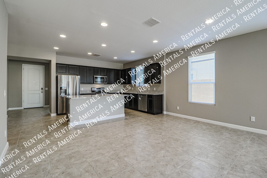 Building Photo - 8482 W Sonoma Way