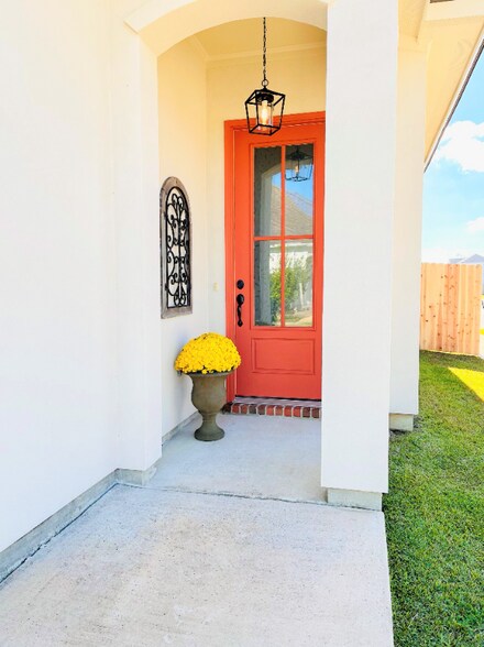 Building Photo - 100 Pettigrove Dr