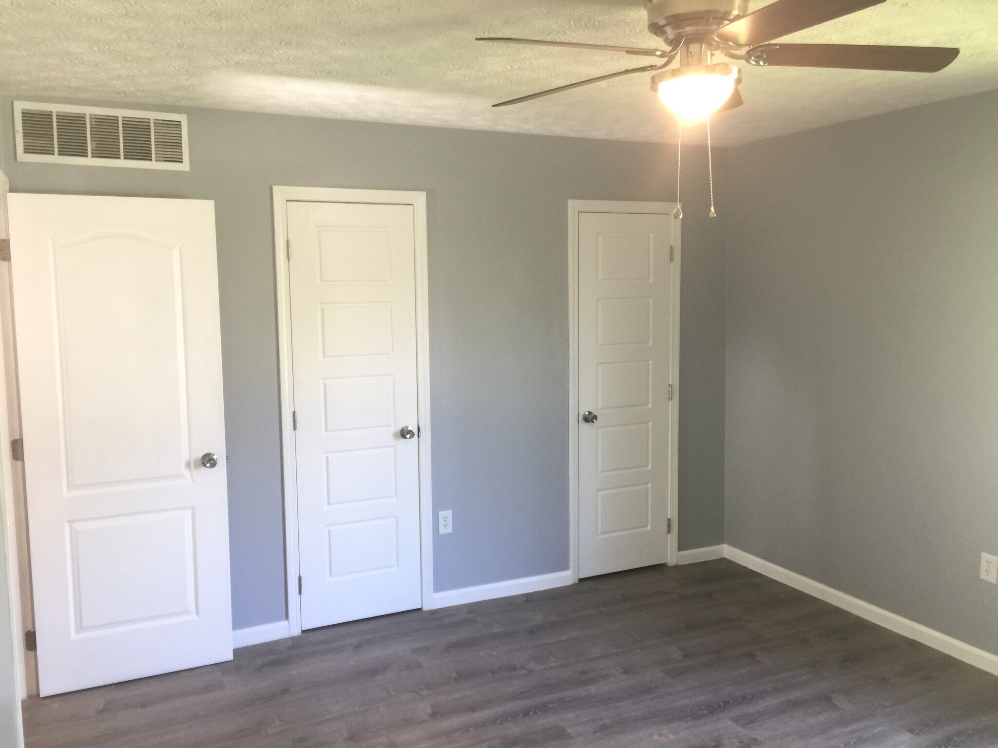 Building Photo - 7767 Betsy Ross Cir