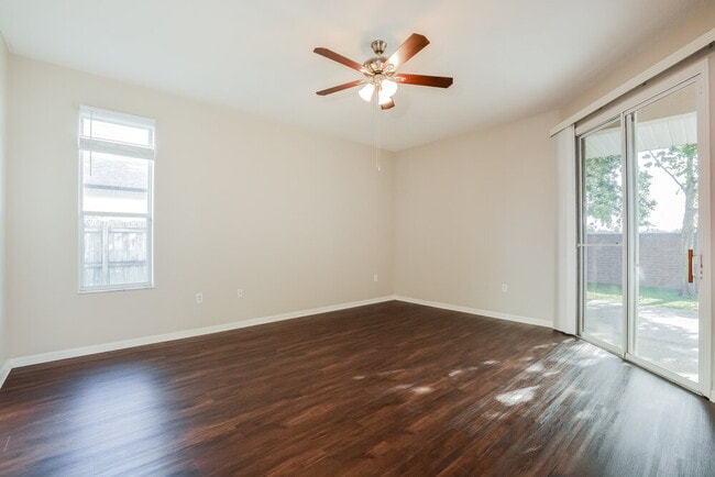 Building Photo - 2802 Palmyra Ct