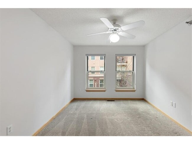 Building Photo - 600 N 2nd St