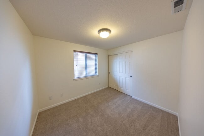 Building Photo - Three bedroom home one block from Battle Ground Village. - With AC