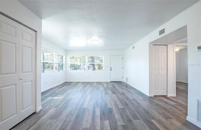 Building Photo - 717 E Gulf Blvd