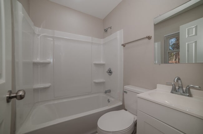 Building Photo - 5113 Higgins St