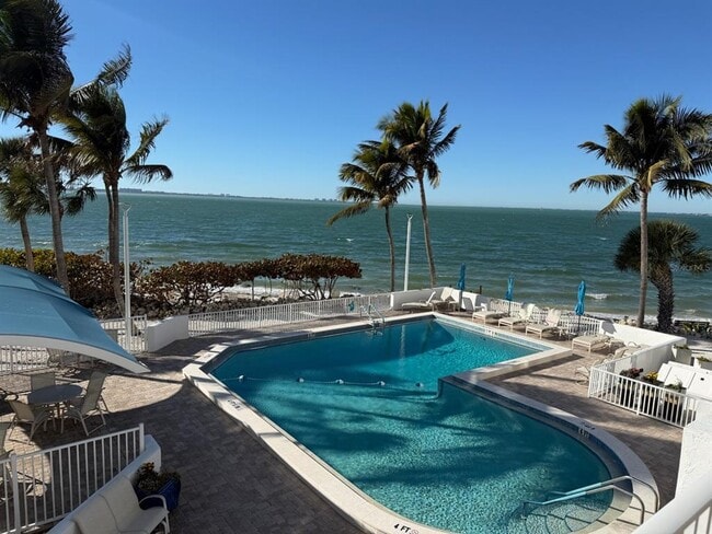 Building Photo - 11 Sunset Dr