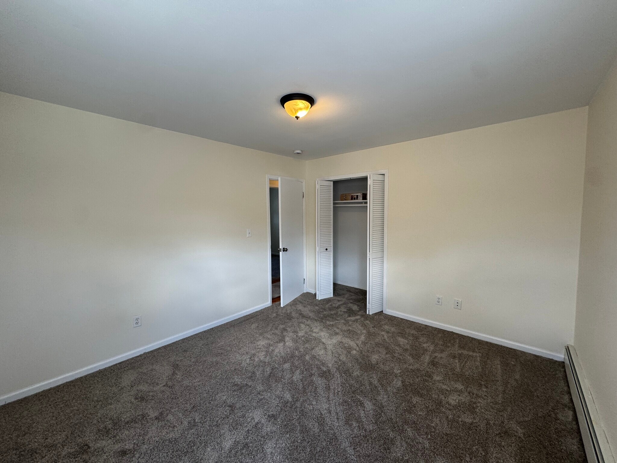 Building Photo - 40 Whitestone Rd