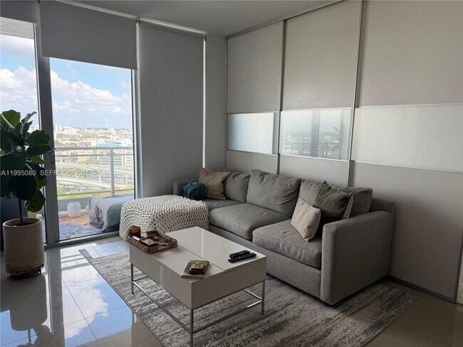 Building Photo - 90 SW 3rd St