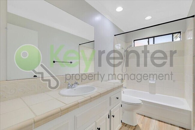 Building Photo - 2692 Bradford Way