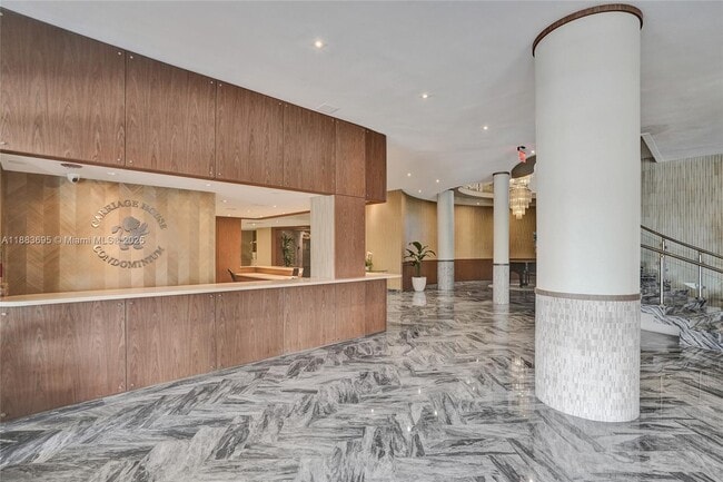 Building Photo - 5401 Collins Ave