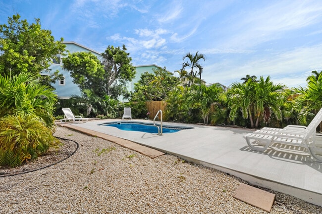 Building Photo - 53 Barry Ave