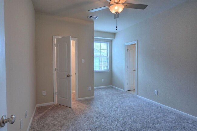Building Photo - 8739 Tubelo Mill Dr