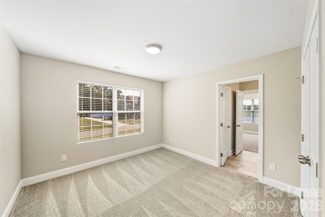 Building Photo - 11507 Vly Oaks Ln