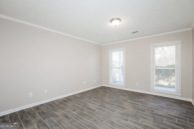 Building Photo - 369 Hillridge Dr