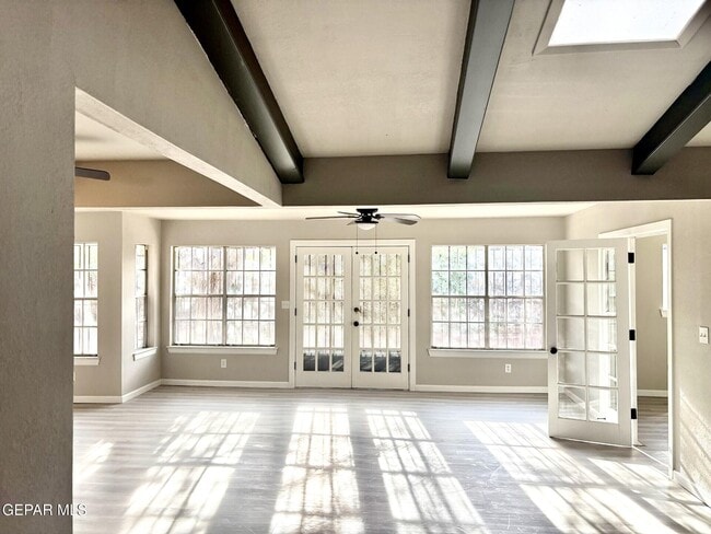 Building Photo - 1605 Bessemer Dr