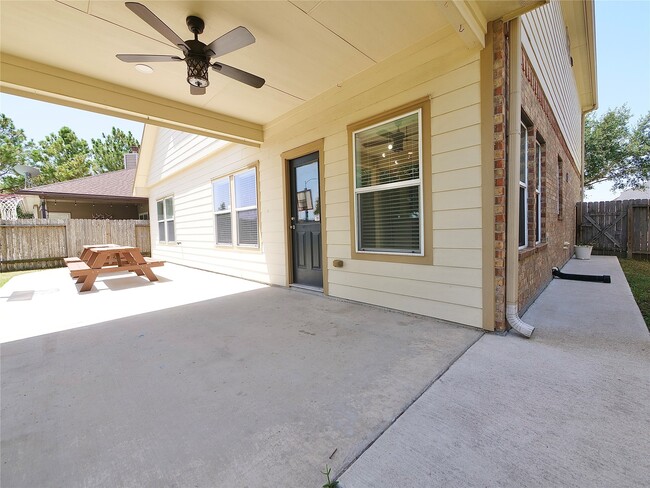 Building Photo - 3206 Balch Springs Ln