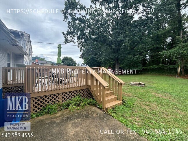 Building Photo - 3158 Galloway Dr