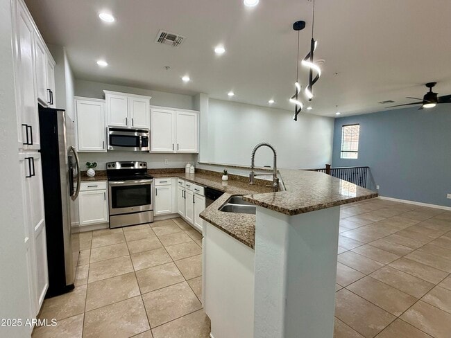 Building Photo - 4719 E Thunderheart Trail