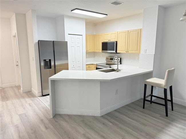 Building Photo - 6482 Catalina Ln