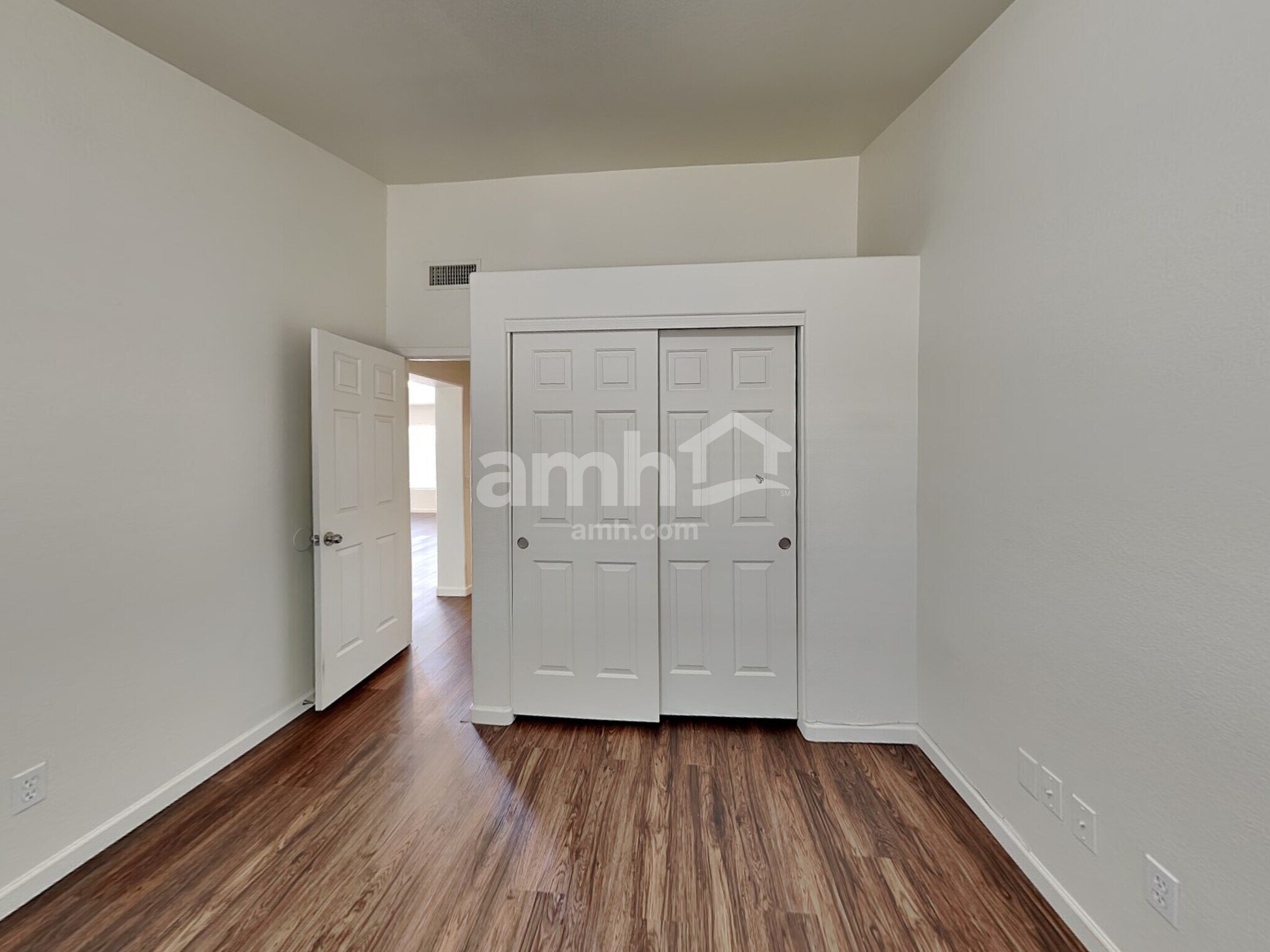 Building Photo - 7647 W Cameron Dr