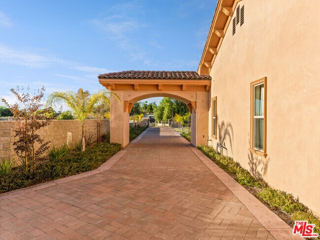 Building Photo - 14420 Merlot Ct