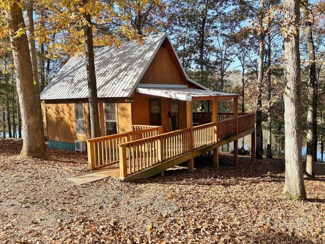 Primary Photo - 1 Bedroom, 1 bath House