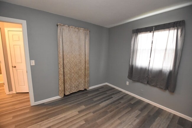 Building Photo - Remodeled home in South Bend IN, 2 bedroom 1 bath