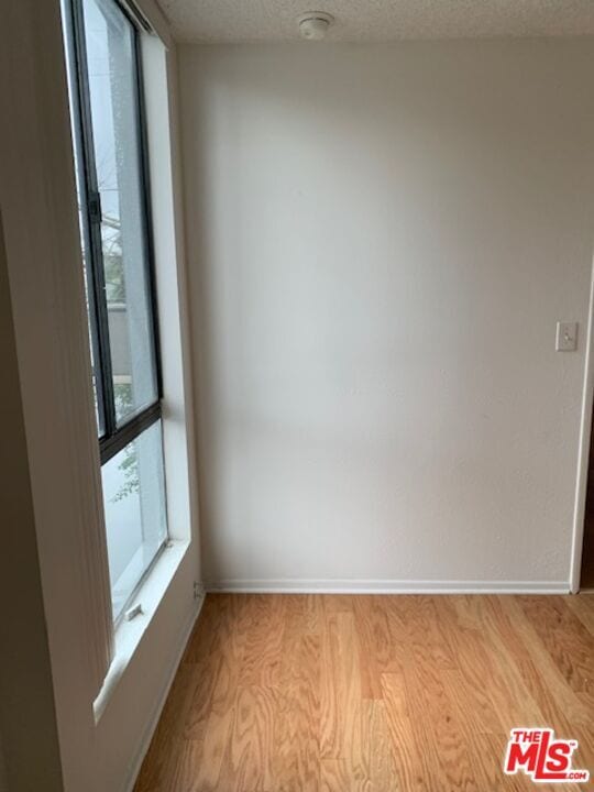 Building Photo - 922 N Hudson Ave