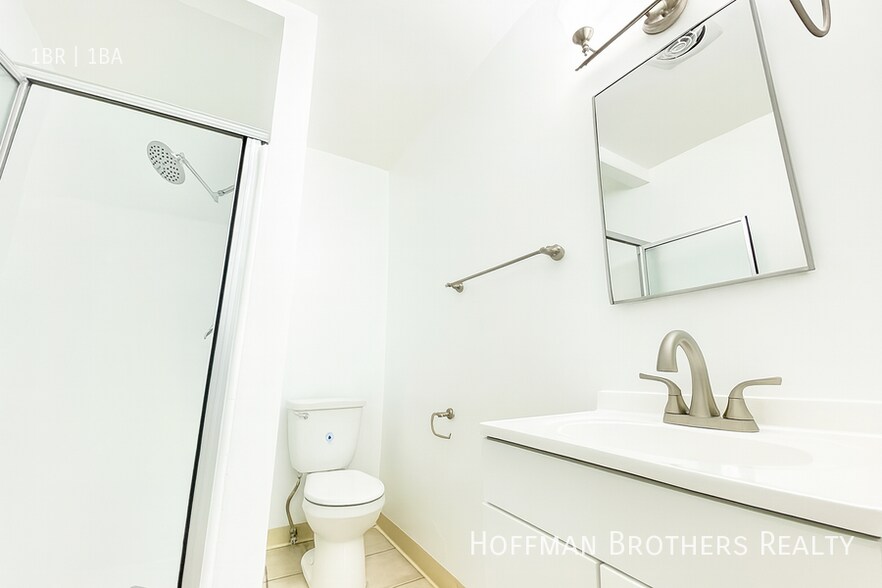 Building Photo - 3956 Stevely Ave