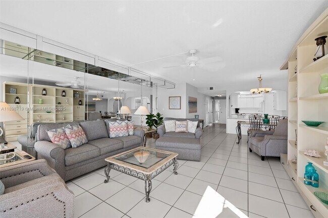 Building Photo - 3111 N Ocean Dr