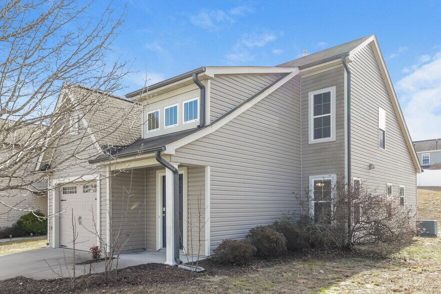 Building Photo - 5798 Misty Hill Cir