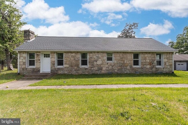 Primary Photo - 56 Porter Ln