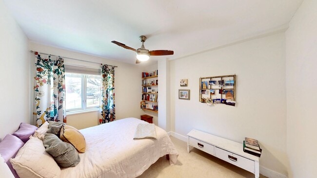 Building Photo - 227 N Dotger Ave