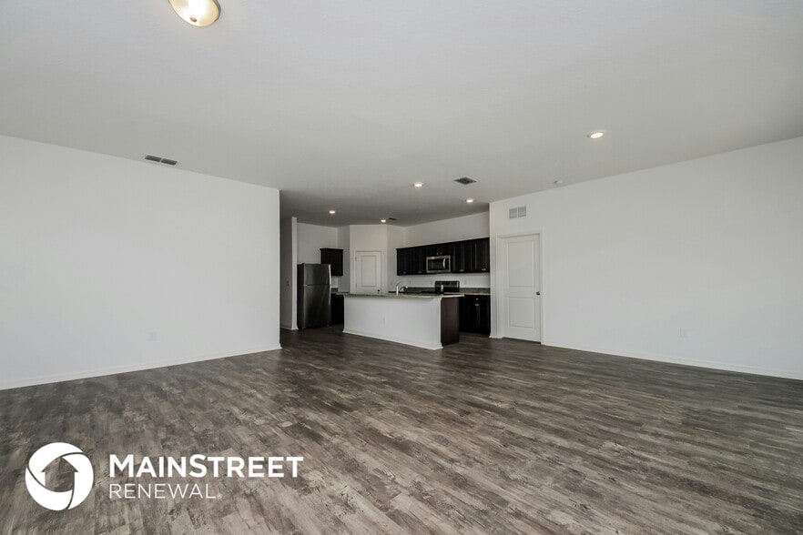 Building Photo - 104 Hidden Lk Lp