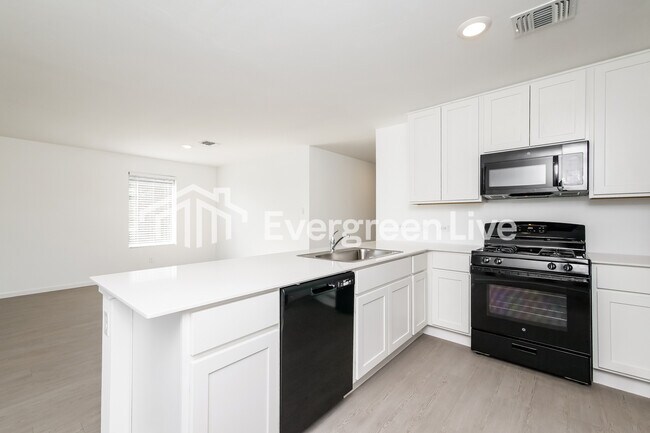 Building Photo - 12516 Huntington Rdg Wy