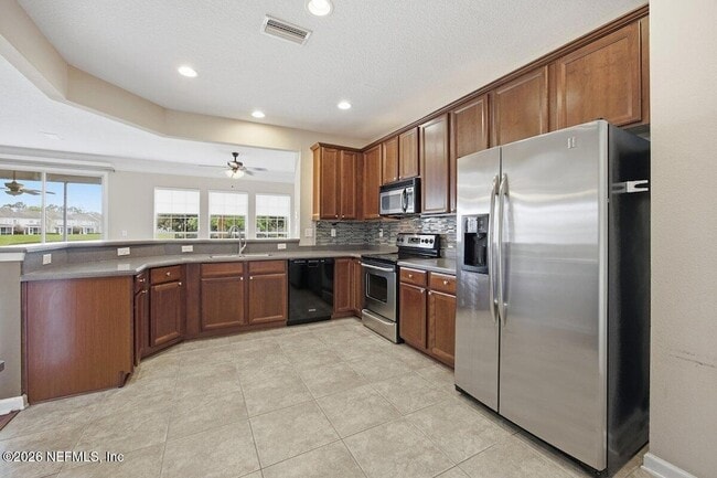 Building Photo - 11152 Castlemain Cir S