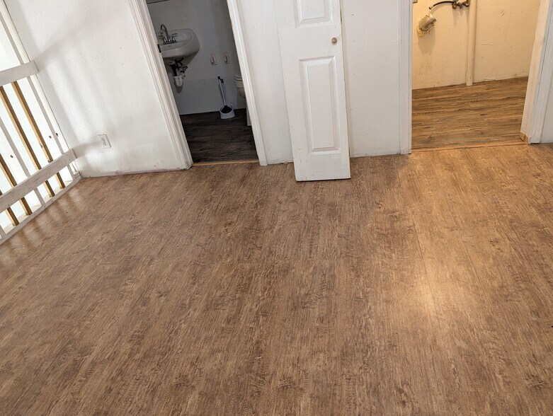 Building Photo - 805 E Avenue C