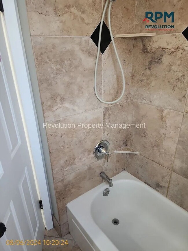 Building Photo - Charming 4-Bed Kaysville Home