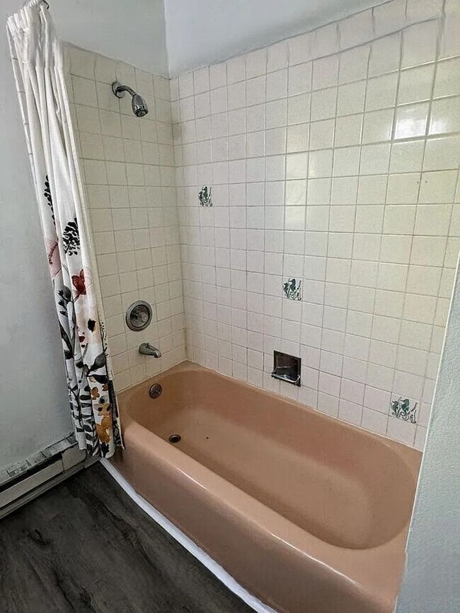 Building Photo - ar14000