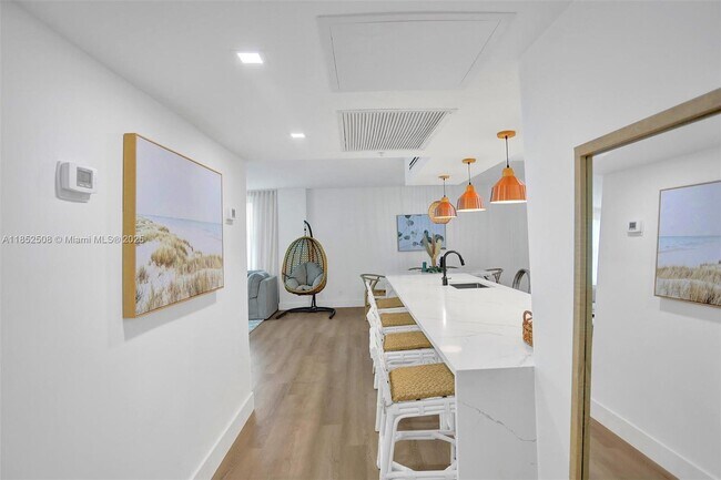 Building Photo - 2501 S Ocean Dr